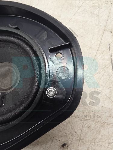 PORSCHE CAYENNE TURBO 955 Front Right Door BOSE Speaker